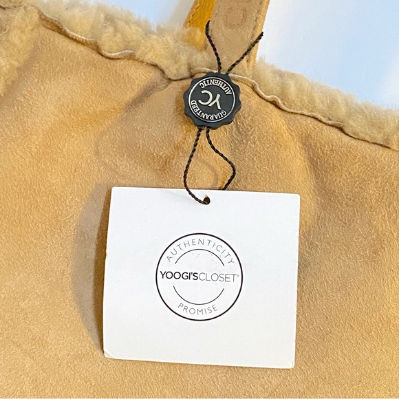 Vintage Chanel beige tan suede shearling sheepskin top handles tote purse bag - Picture 15 of 15